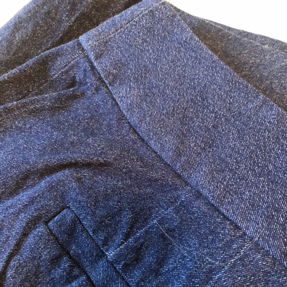 Banana Republic chambray skirt - Picture 2 of 4